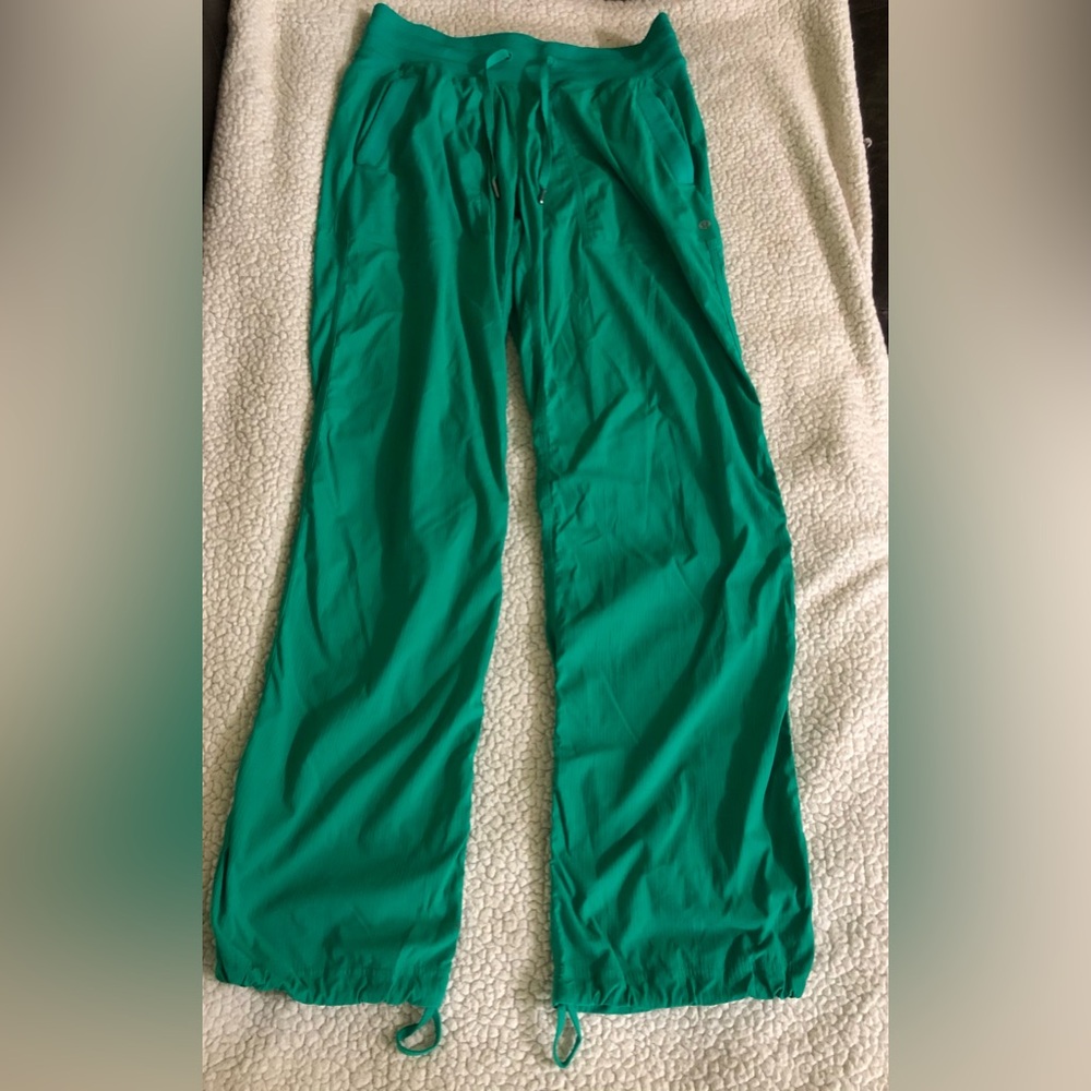 Lululemon Dance Studio Pants Joggers Wide Leg Rare Kelly Green Size 6 Small